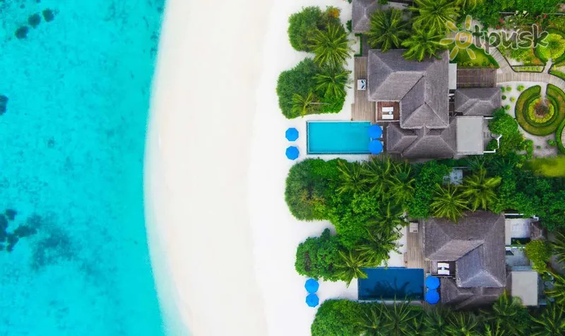 Фото отеля Dusit Thani Maldives Hotel 5* Баа Атол Мальдіви екстер'єр та басейни