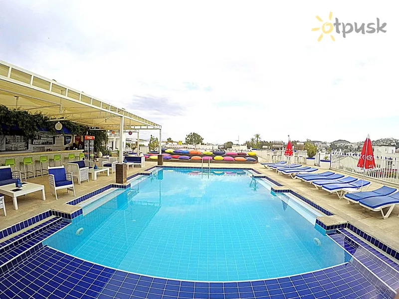 Фото отеля Sky Nova Suites Hotel - ALL Inclusive 3* Бодрум Турция экстерьер и бассейны