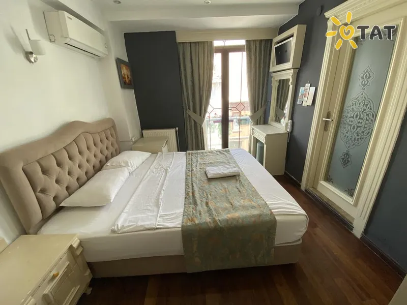 Фото отеля La Petite Maison 3* Стамбул Туреччина номери