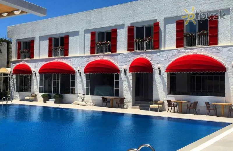 Фото отеля Toka Bodrum Hotel & Beach Club 4* Бодрум Туреччина екстер'єр та басейни