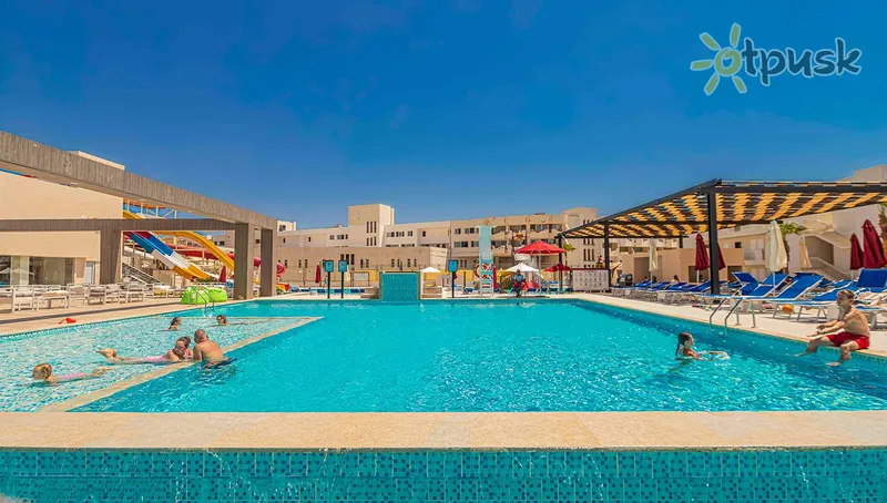 Фото отеля Amarina Abu Soma Resort & Aqua Park (Riviera Plaza Abu Soma) 5* Сома Бей Єгипет екстер'єр та басейни
