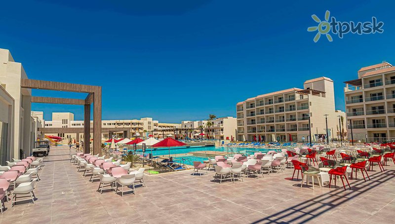 Фото отеля Amarina Abu Soma Resort & Aqua Park (Riviera Plaza Abu Soma) 5* Сафага Египет экстерьер и бассейны