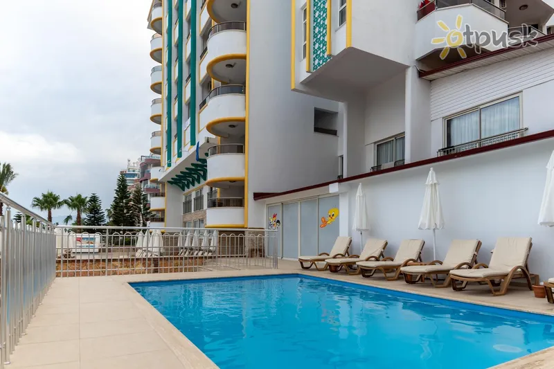 Фото отеля Euphoria Comfort Beach Alanya 5* Аланія Туреччина екстер'єр та басейни