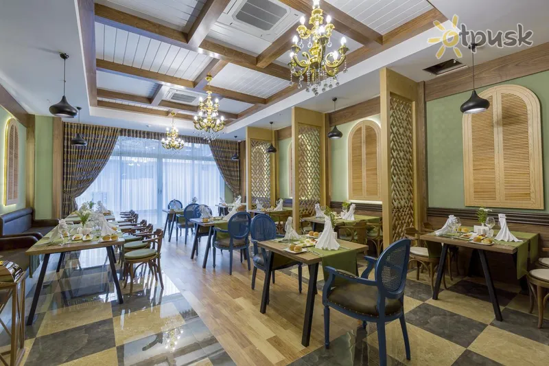 Фото отеля Side Royal Palace Hotel & Spa 5* Šoninė Turkija barai ir restoranai