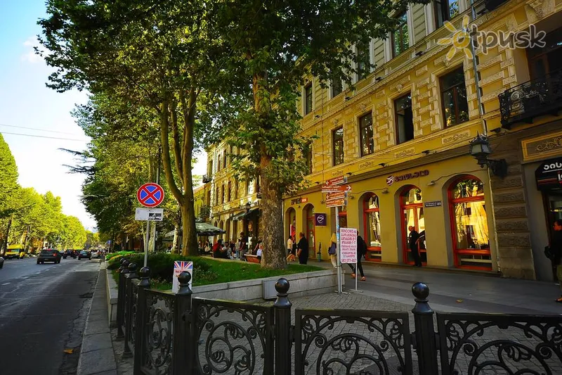 Фото отеля Villa old Rustaveli 4* Тбилиси Грузия экстерьер и бассейны