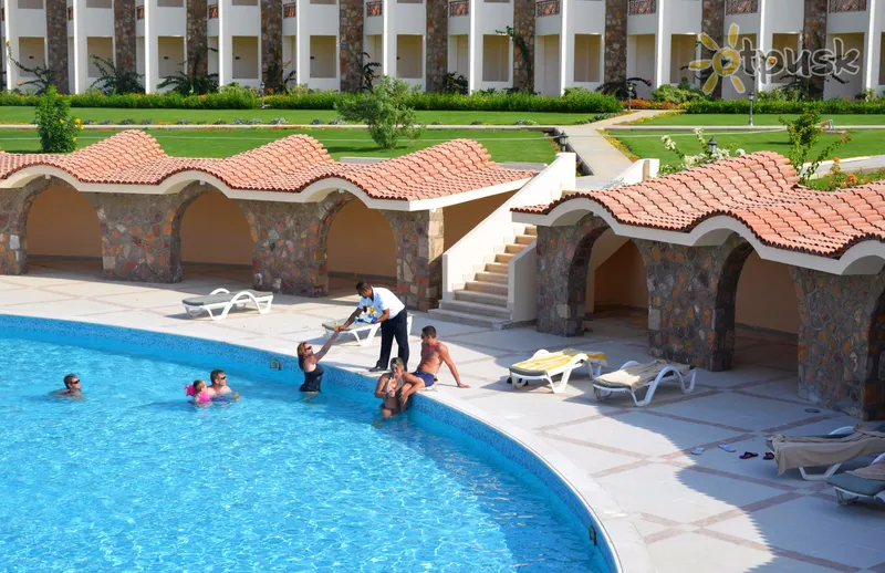 Фото отеля Royal Brayka Resort 5* Marsa Alamas Egiptas išorė ir baseinai