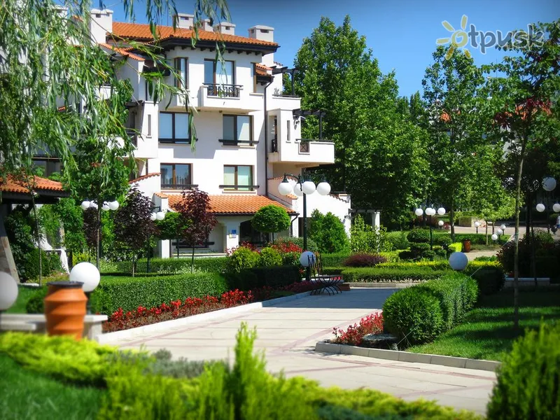 Фото отеля Oasis Park Hotel 3* Цареве Болгарія екстер'єр та басейни