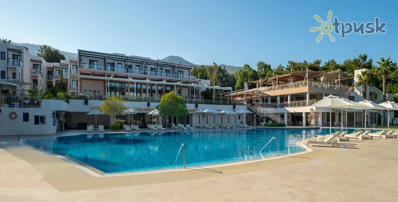 Фото отеля DoubleTree by Hilton Bodrum Isil Club Resort 5* Bodrumas Turkija išorė ir baseinai