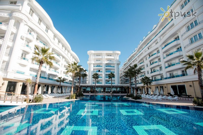 Фото отеля Fafa Premium Resort 4* Дуррес Албания экстерьер и бассейны