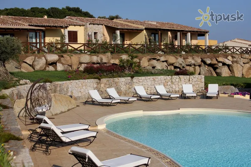 Фото отеля Punta Falcone Resort 4* о. Сардинія Італія екстер'єр та басейни