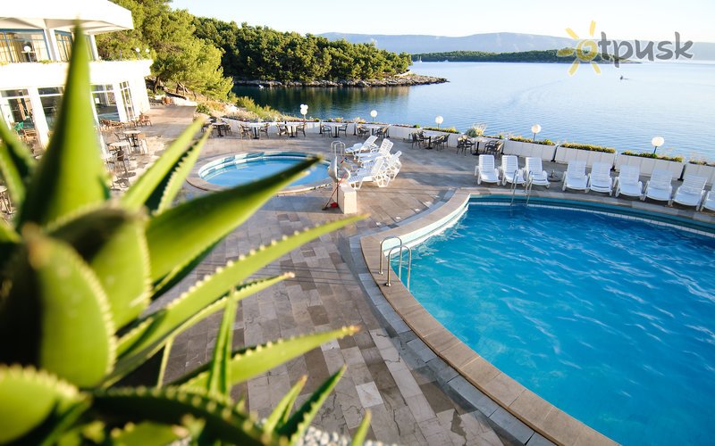 Фото отеля Adriatiq Resort Fontana Comfort Apartments 2* о. Хвар Хорватия экстерьер и бассейны