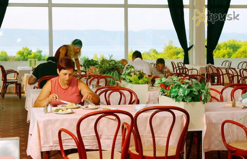 Фото отеля Adriatiq Resort Fontana Comfort Apartments 2* о. Хвар Хорватия бары и рестораны