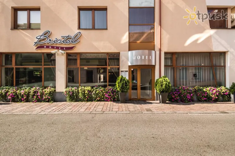 Фото отеля Boutique Hotel Bristol 4* Košicė Slovakija išorė ir baseinai