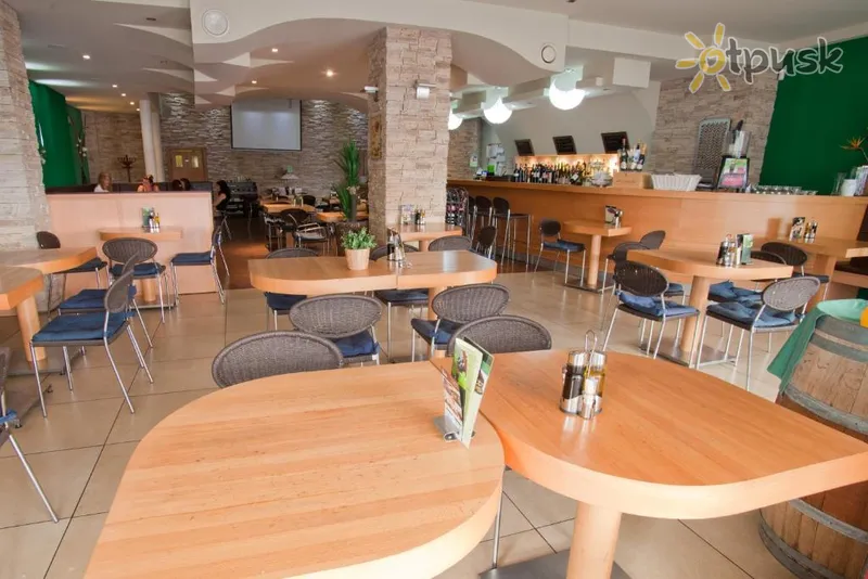 Фото отеля Gremium Penzion 3* Братислава Словаччина бари та ресторани