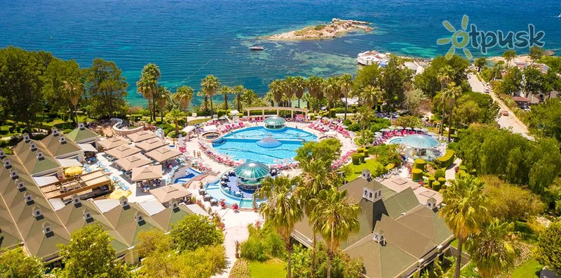 Фото отеля The Grand Blue Sky International Hotel 4* Кушадаси Туреччина екстер'єр та басейни