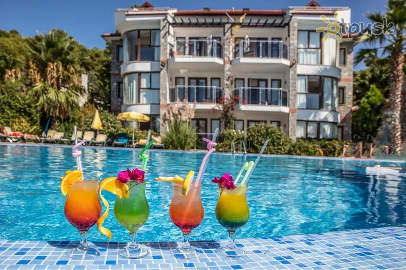 Фото отеля Golden Life Heights Deluxe Suite Hotel 4* Фетхіє Туреччина екстер'єр та басейни