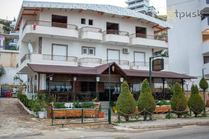 Фото отеля Beer House Hotel 2* Саранда Албания экстерьер и бассейны