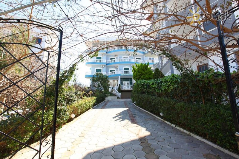 Фото отеля Divo Palace 3* Ксамил Албания экстерьер и бассейны