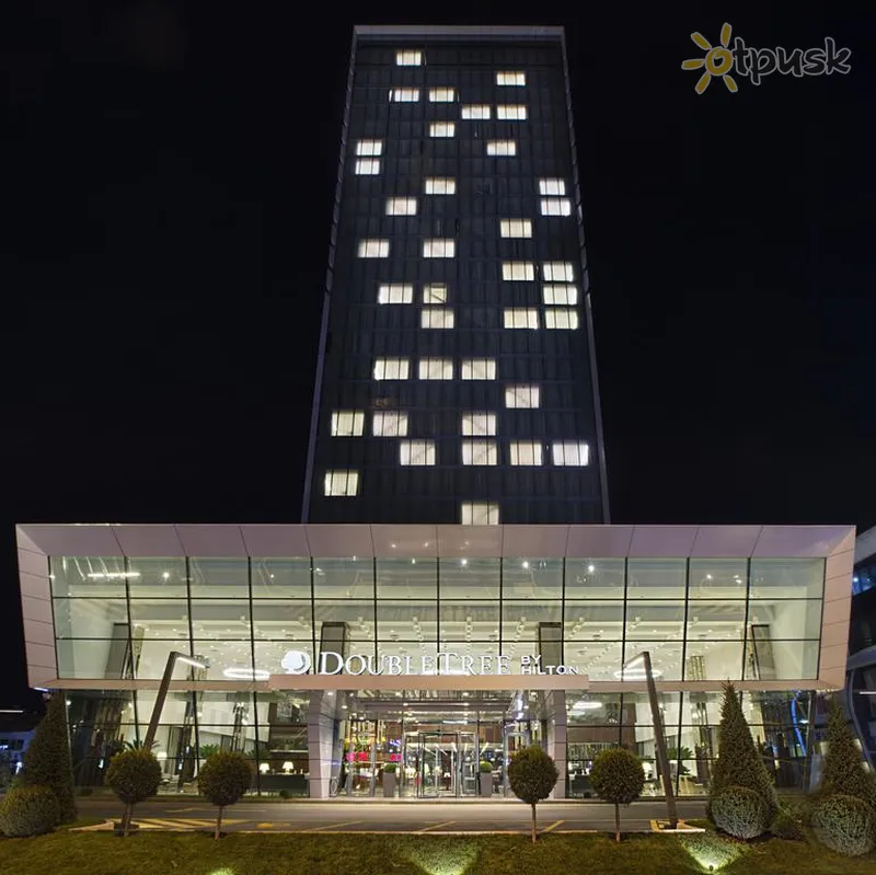 Фото отеля Doubletree by Hilton Istanbul Avcilar 5* Стамбул Туреччина екстер'єр та басейни