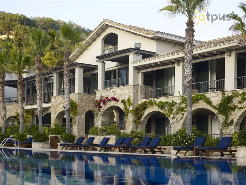 Фото отеля Columbia Beach Resort Pissouri 5* Limasolis Kipras išorė ir baseinai