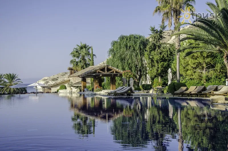 Фото отеля Columbia Beach Resort Pissouri 5* Лімассол Кіпр екстер'єр та басейни
