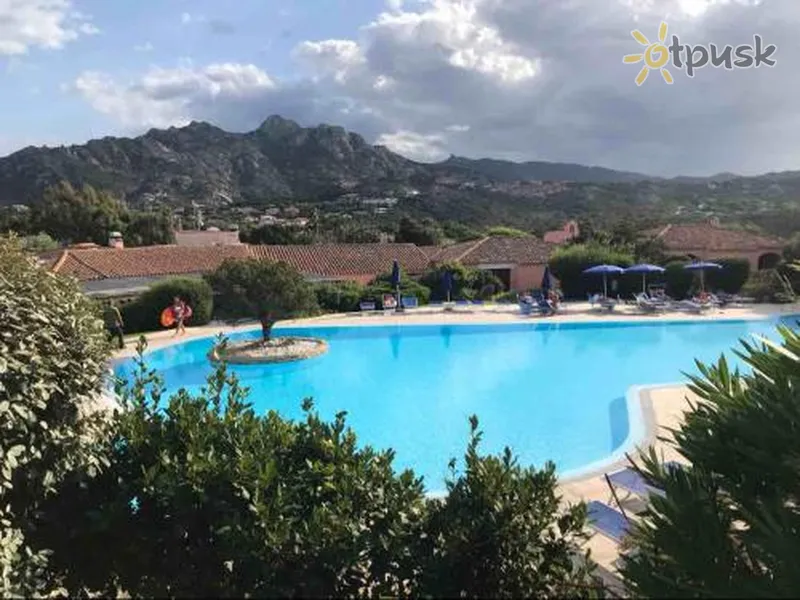Фото отеля Colonna Hotel Country & Sporting 4* о. Сардинія Італія екстер'єр та басейни