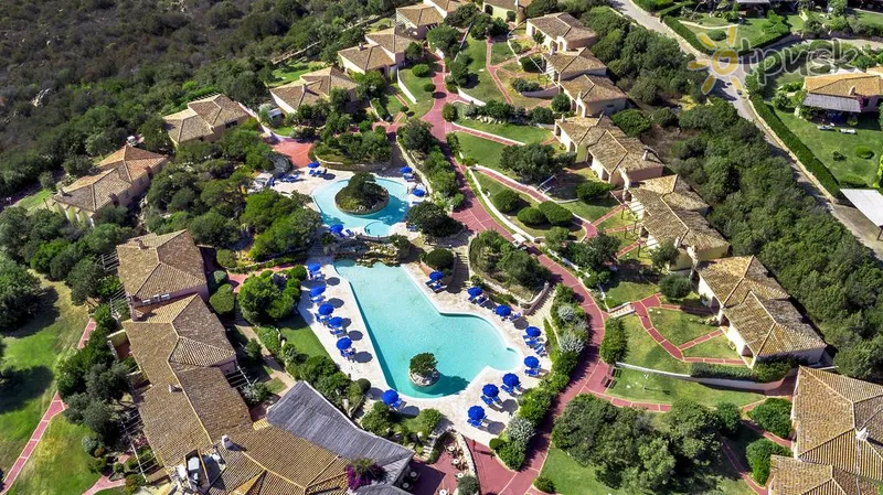 Фото отеля Colonna Hotel Country & Sporting 4* о. Сардинія Італія екстер'єр та басейни