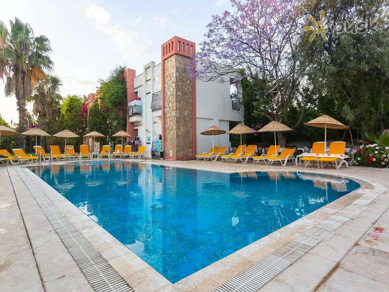 Фото отеля Kriss Hotel 3* Бодрум Туреччина екстер'єр та басейни