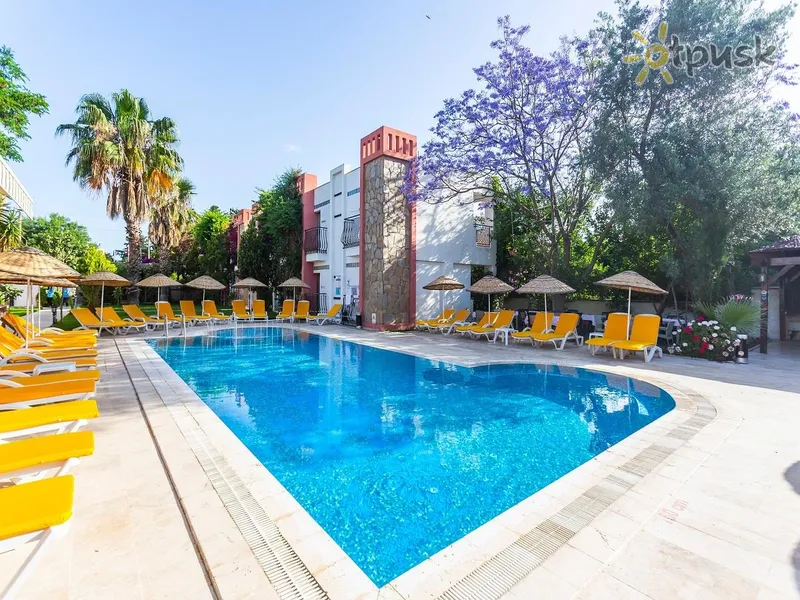 Фото отеля Kriss Hotel 3* Бодрум Туреччина екстер'єр та басейни