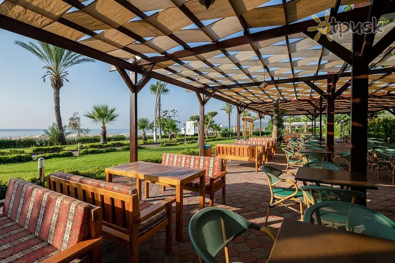 Фото отеля L'Oceanica Beach Resort Hotel 5* Кемер Туреччина бари та ресторани