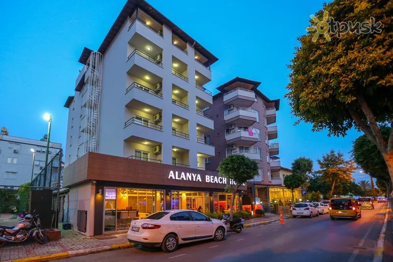 Фото отеля Alanya Beach Hotel 3* Alanija Turkija išorė ir baseinai