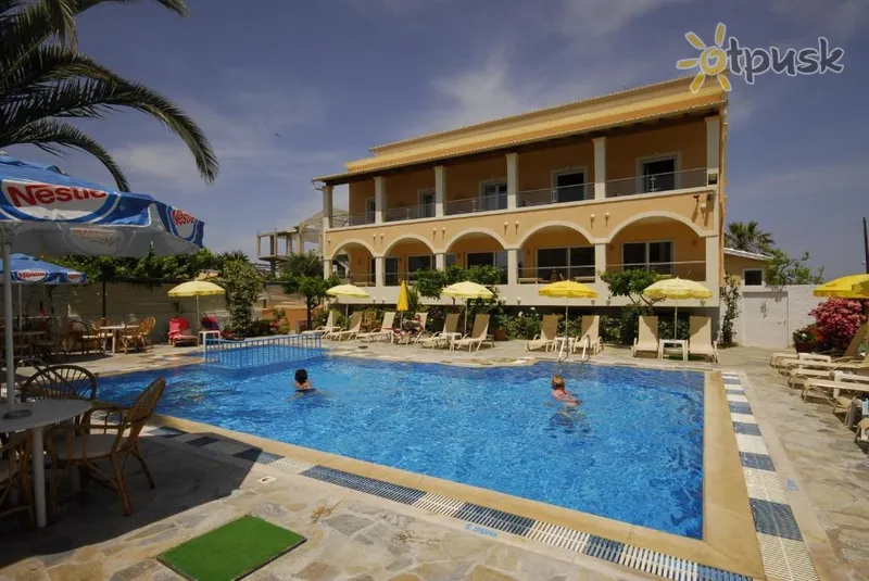 Фото отеля Coral Hotel 3* par. Korfu Grieķija ārpuse un baseini