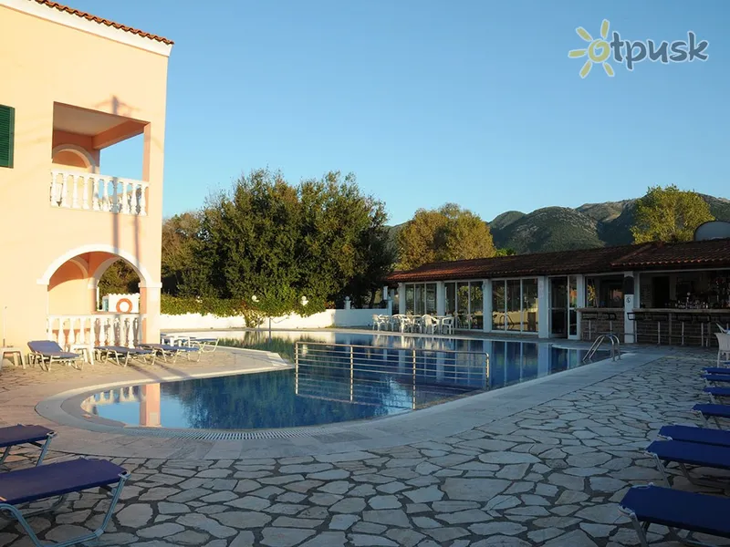 Фото отеля Eriva Apart Hotel 2* о. Корфу Греція екстер'єр та басейни