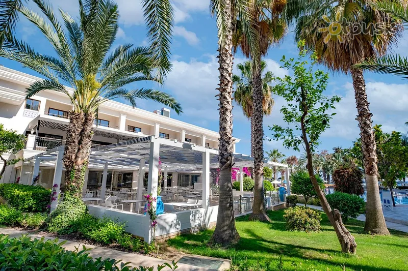 Фото отеля Utopia Resort & Residence 5* Аланія Туреччина екстер'єр та басейни