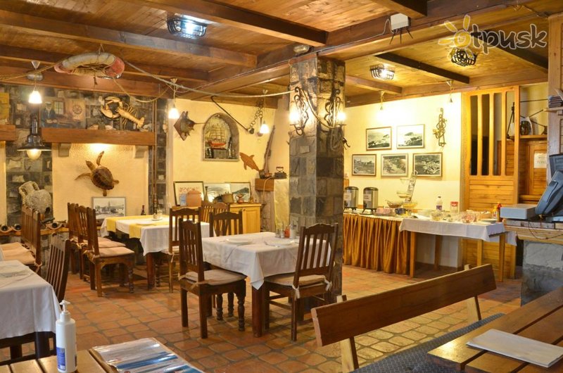 Фото отеля Aquarius Hotel 3* Будва Черногория бары и рестораны