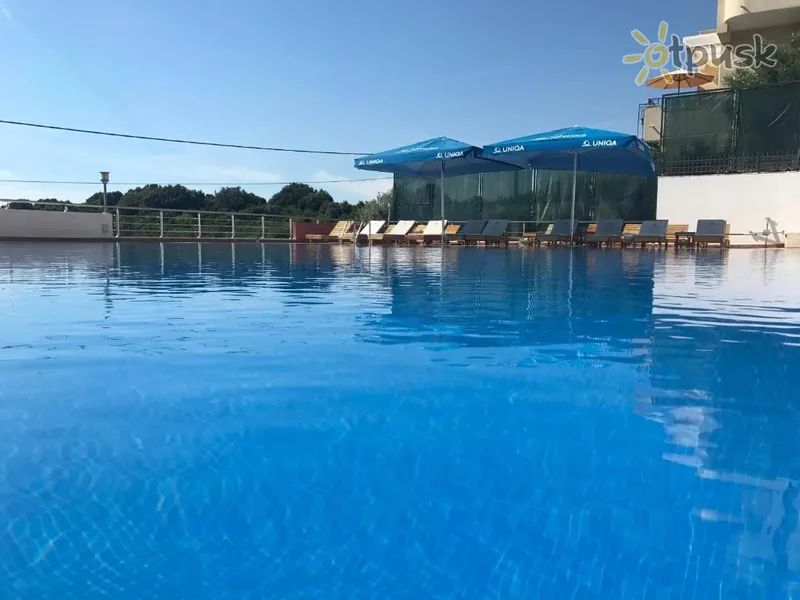 Фото отеля De Lara Hotel 3* Ульцинь Чорногорія екстер'єр та басейни
