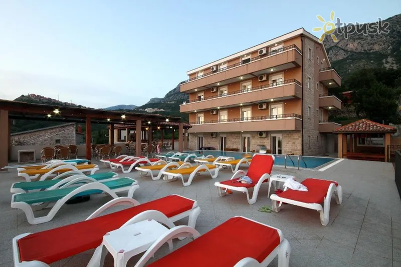Фото отеля Djurasevic Apartments 3* Šventasis Steponas Juodkalnija išorė ir baseinai
