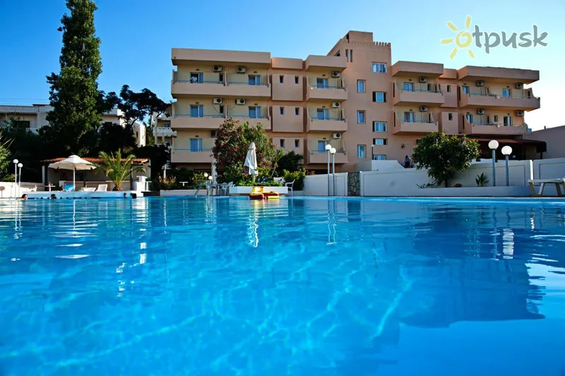 Фото отеля Albatros Hotel 3* Kreta – Chanija Graikija išorė ir baseinai
