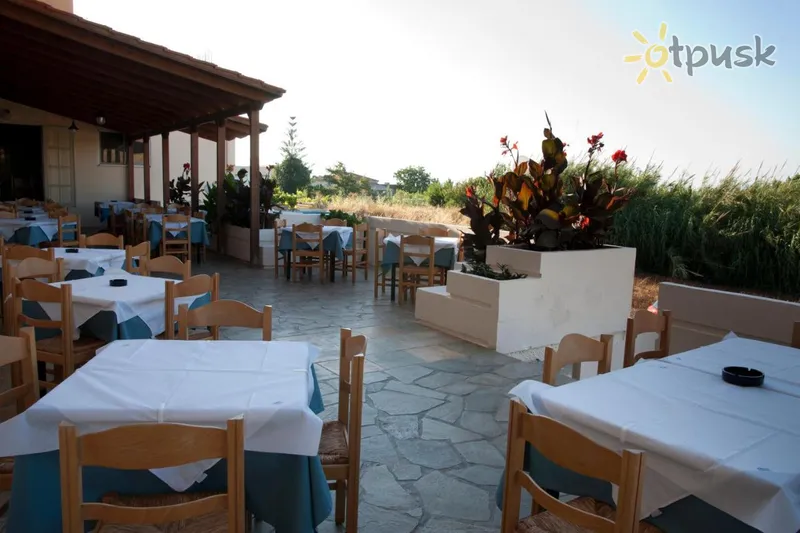 Фото отеля Albatros Hotel 3* о. Крит – Ханья Греція бари та ресторани