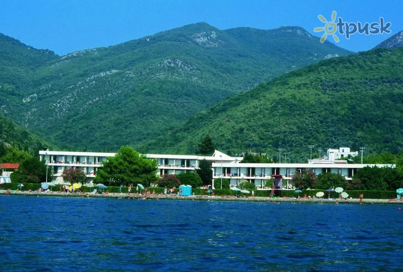 Фото отеля Kamelija Hotel 2* Tivatas Juodkalnija išorė ir baseinai