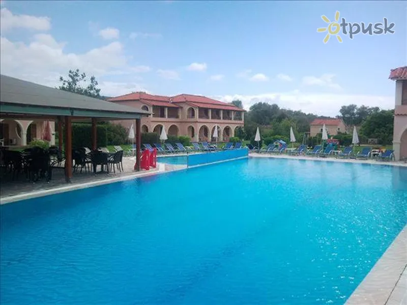 Фото отеля Kamari Apartments 3* о. Корфу Греція екстер'єр та басейни
