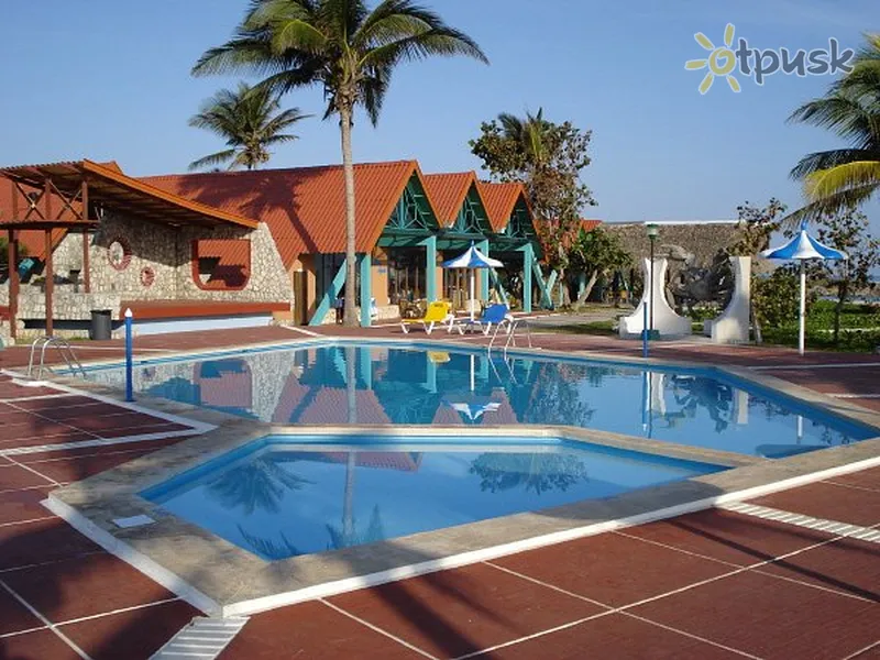 Фото отеля Islazul Don Lino Villa 2* Ольгин Куба экстерьер и бассейны