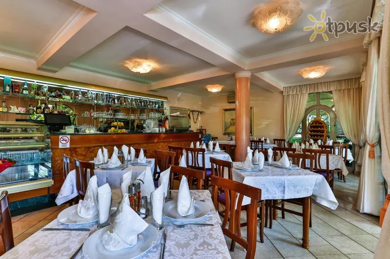 Фото отеля Velzon Villa 3* Budva Juodkalnija barai ir restoranai