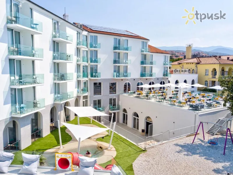Фото отеля Lisanj Hotel 4* Novi Vinodolskis Kroatija išorė ir baseinai