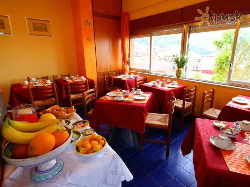Фото отеля Innpiero 1* Taormīna Itālija bāri un restorāni