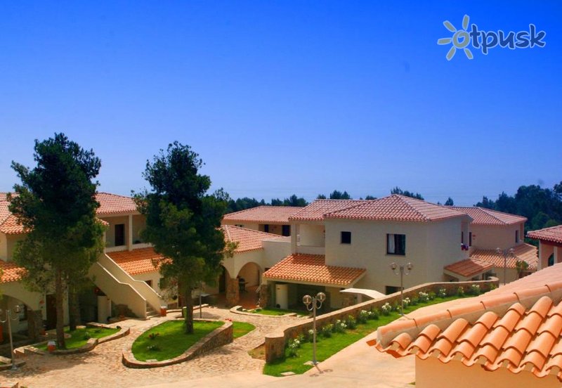 Фото отеля Club Esse Cala Golone Beach Village 4* о. Сардинія Італія екстер'єр та басейни