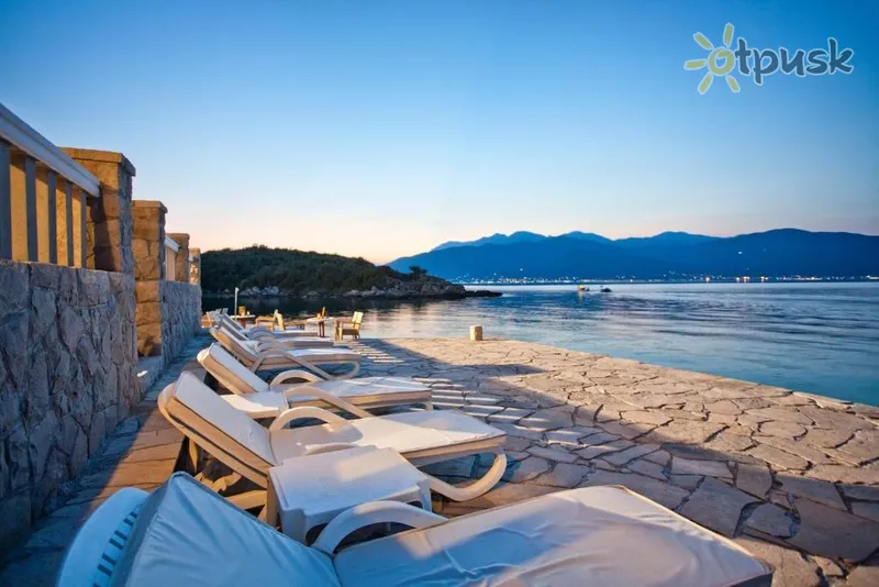 Фото отеля Kristina Villa 5* Тіват Чорногорія пляж