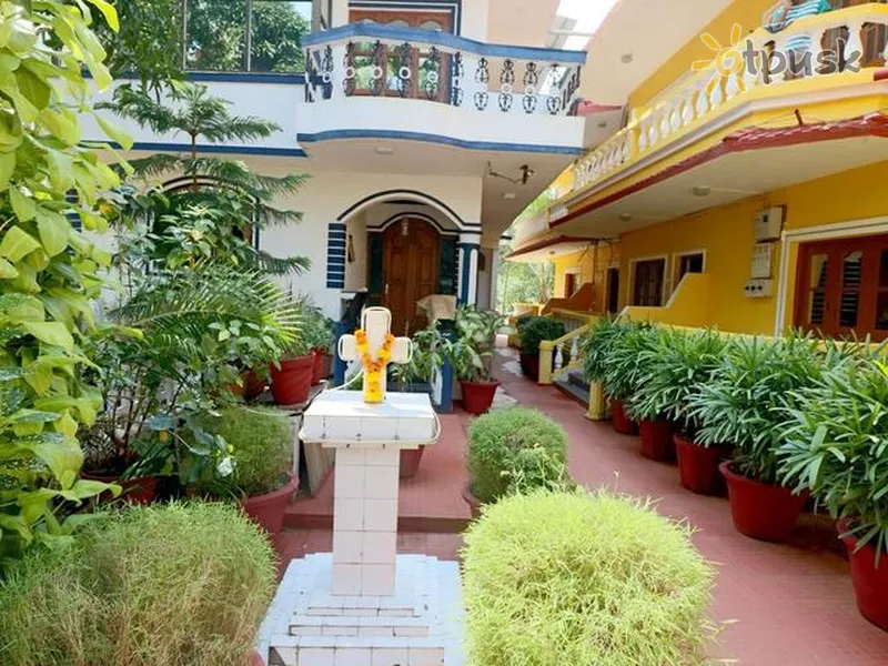Фото отеля Celjoan Guest House 2* Šiaurės Goa Indija išorė ir baseinai