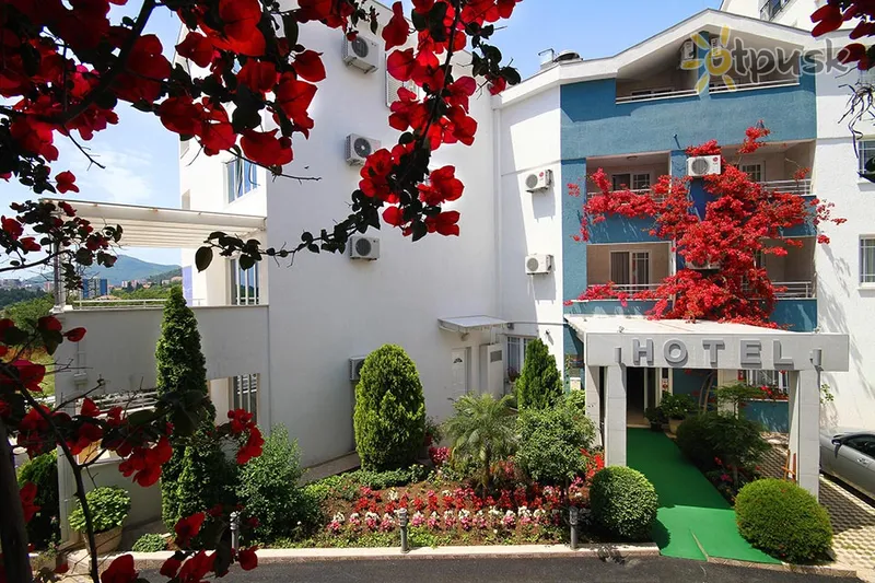 Фото отеля Bella Vista 4* Бечичі Чорногорія екстер'єр та басейни