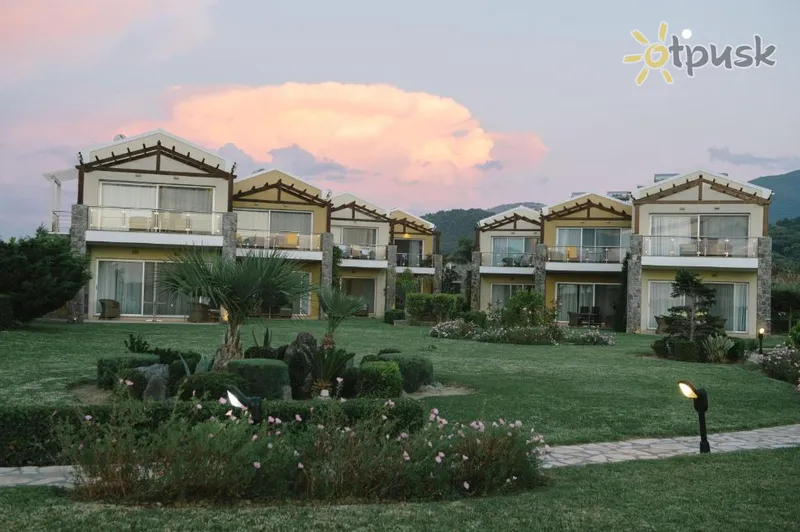 Фото отеля Restia Suites 5* о. Корфу Греція екстер'єр та басейни